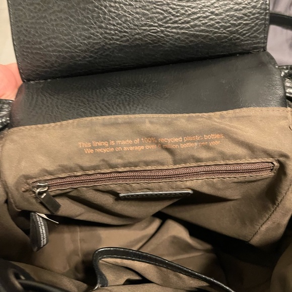 Matt & Nat Backpack - Picture 9 of 9